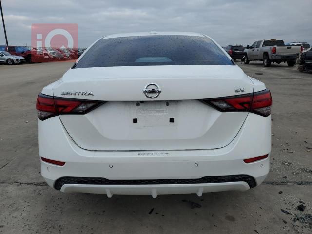 نیسان سێنترا